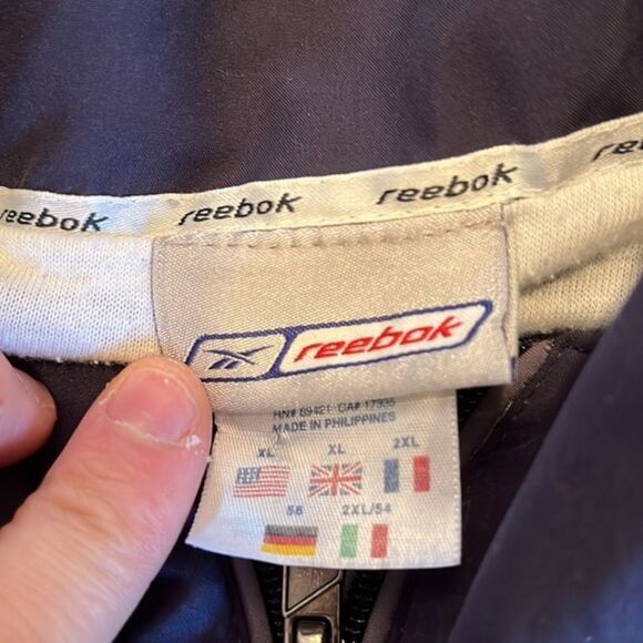 Y2k insulated reebok jacket - Picture 3 of 6